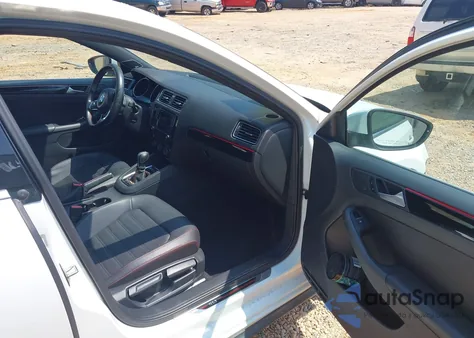 2017 Volkswagen Jetta Gli z USA, uszkodzony, nr VIN 3VW4T7AJ4HM285574